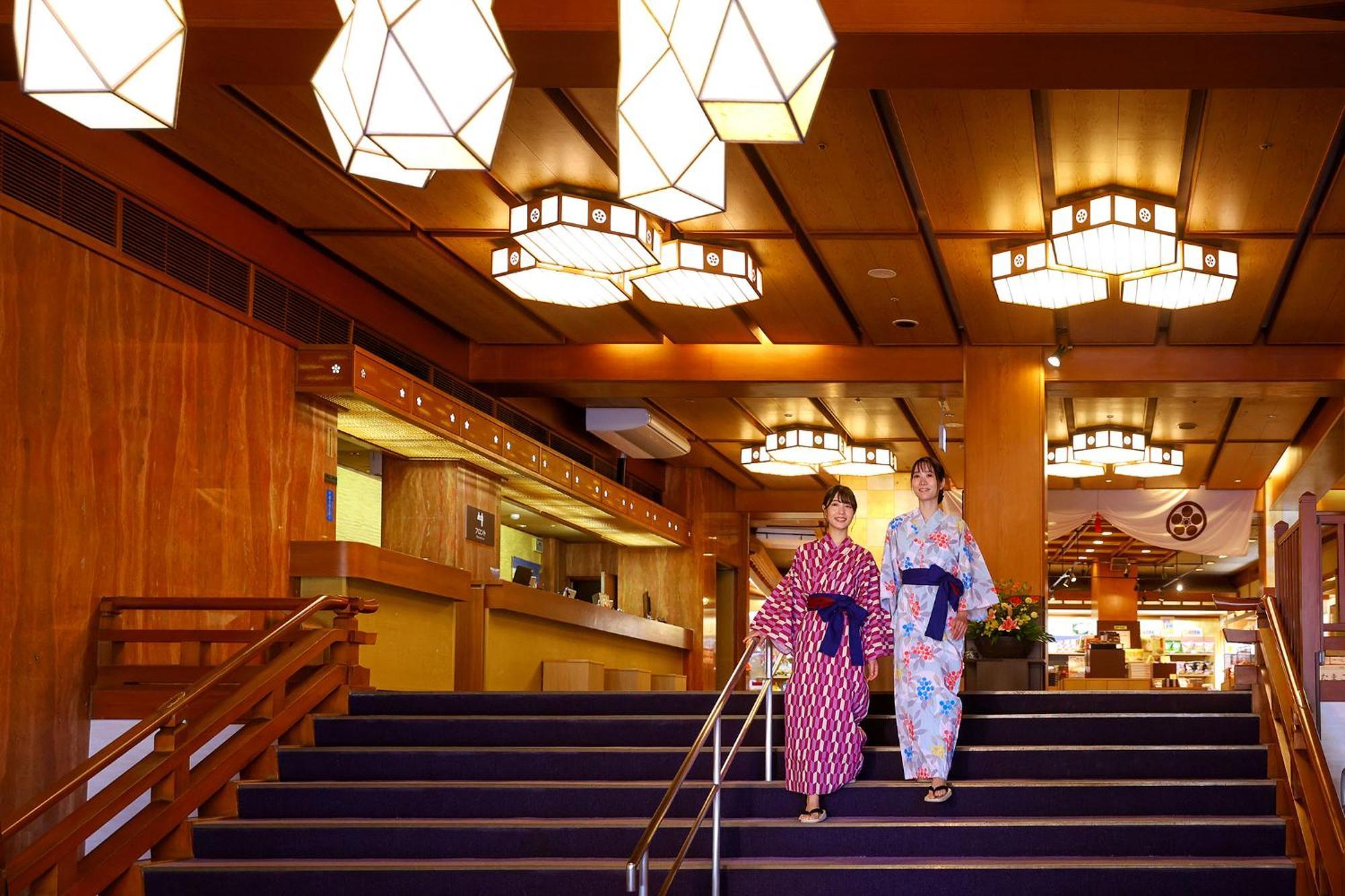 Готель Ooedo Onsen Monogatari Premium Yamashitaya Каґа Екстер'єр фото
