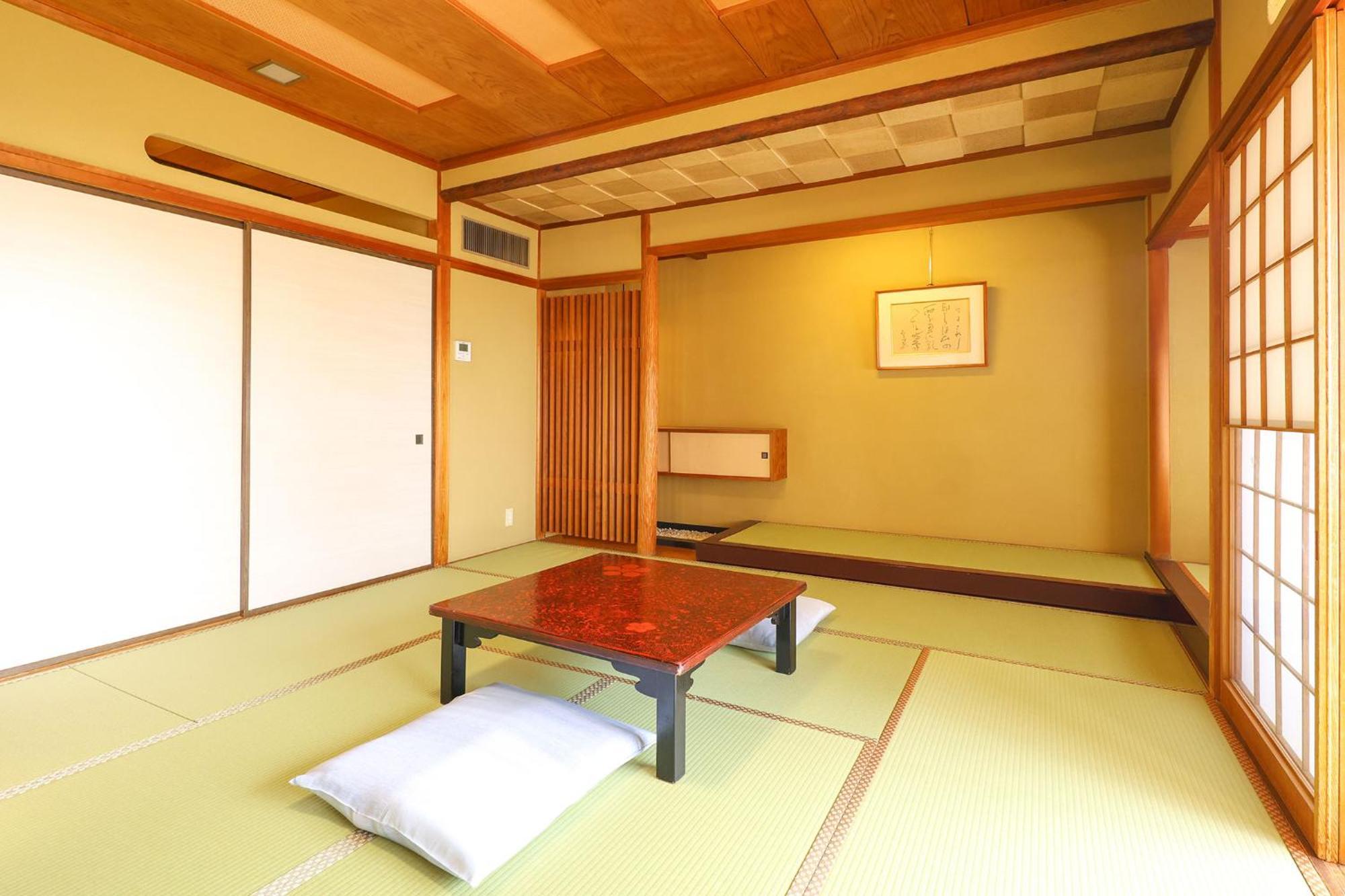 Готель Ooedo Onsen Monogatari Premium Yamashitaya Каґа Екстер'єр фото