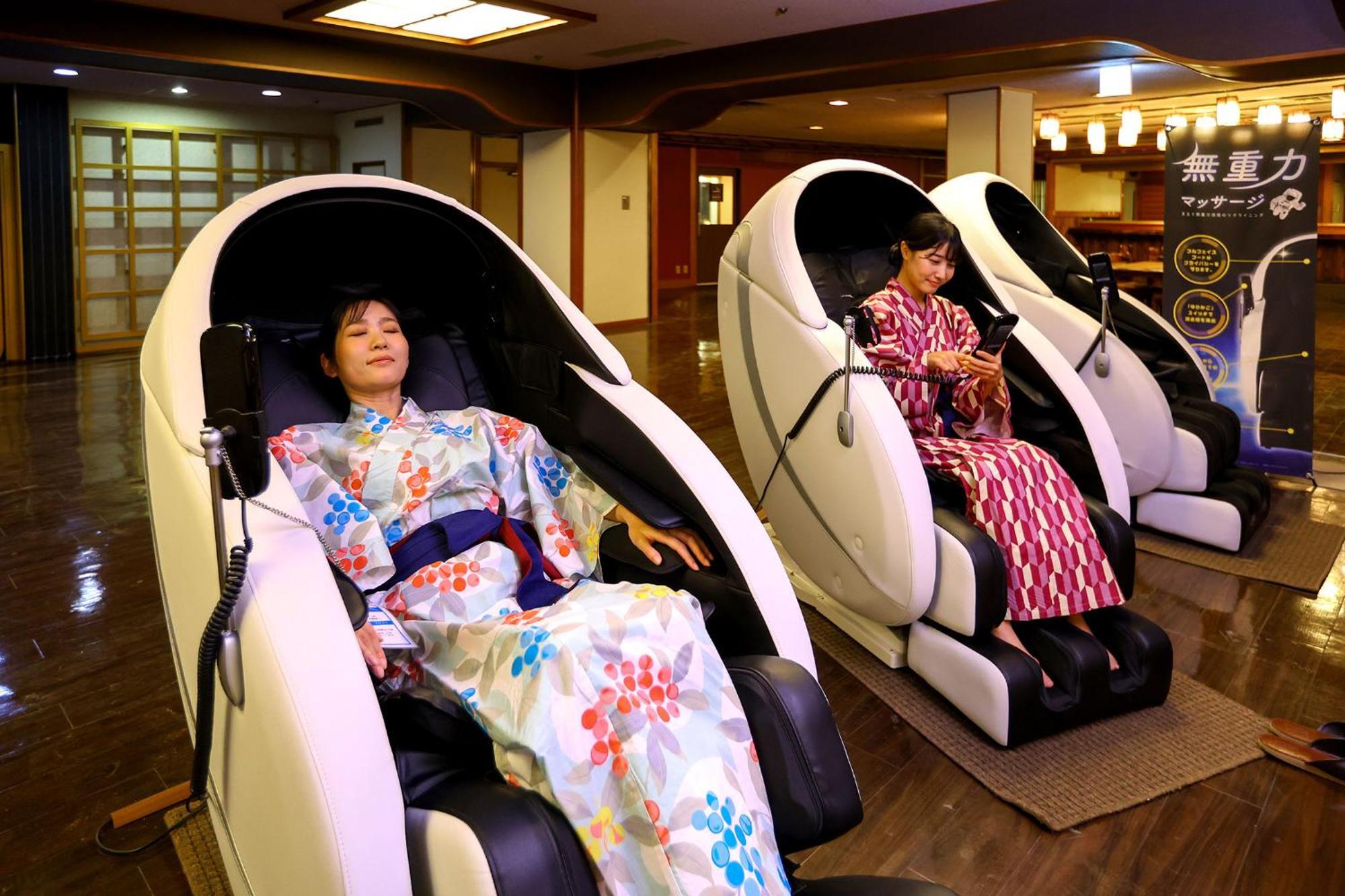 Готель Ooedo Onsen Monogatari Premium Yamashitaya Каґа Екстер'єр фото