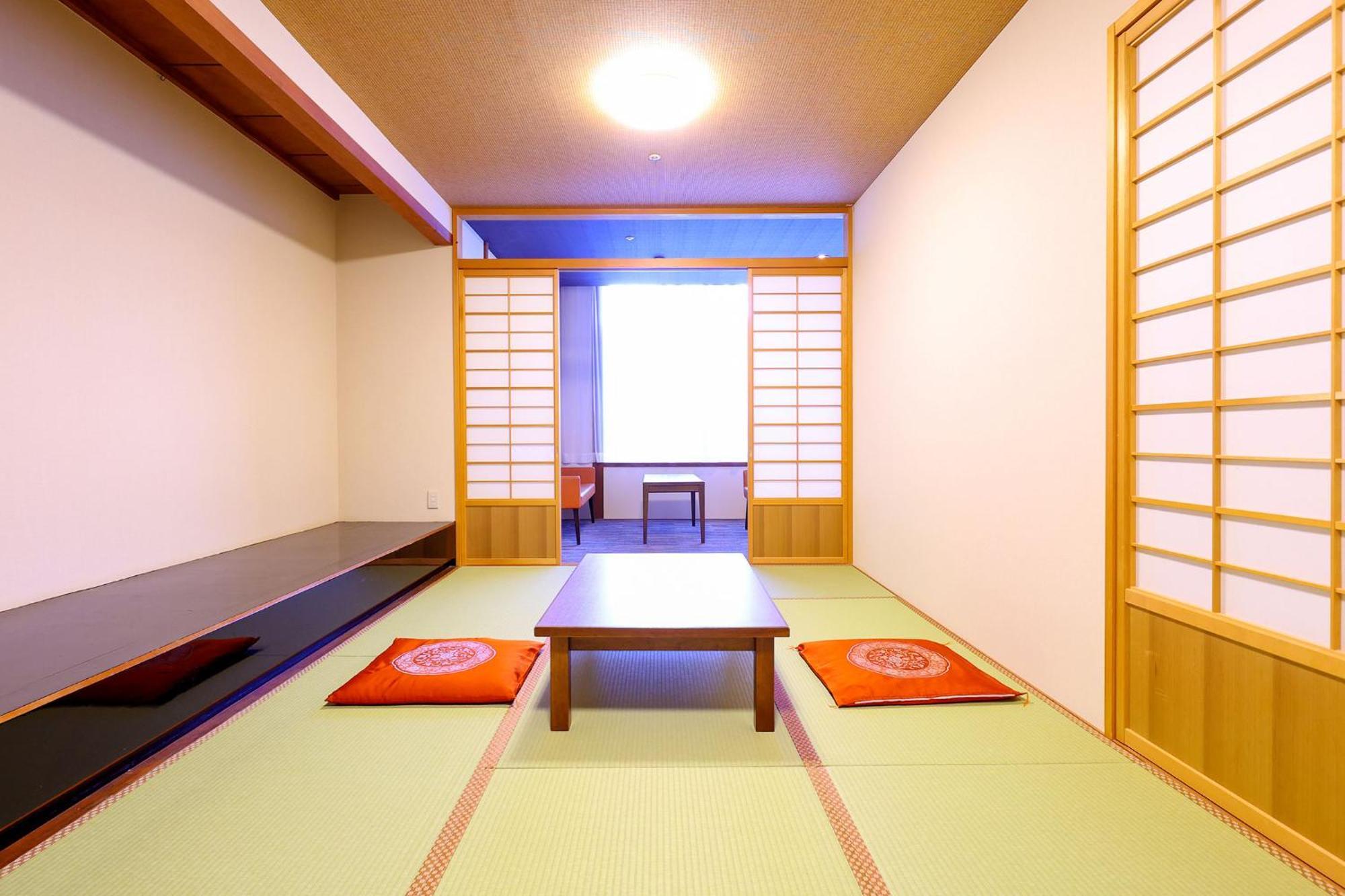 Готель Ooedo Onsen Monogatari Premium Yamashitaya Каґа Екстер'єр фото