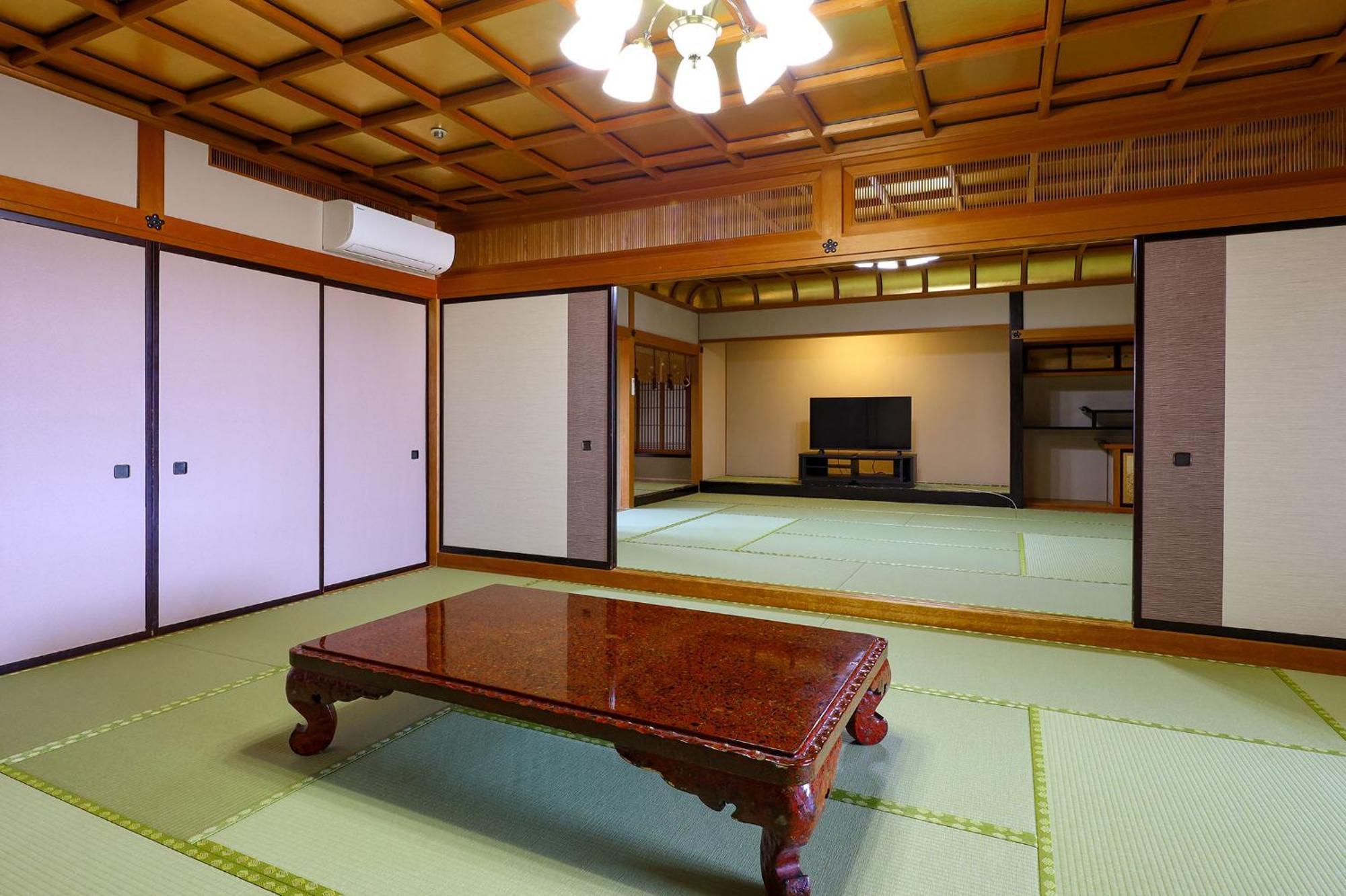 Готель Ooedo Onsen Monogatari Premium Yamashitaya Каґа Екстер'єр фото