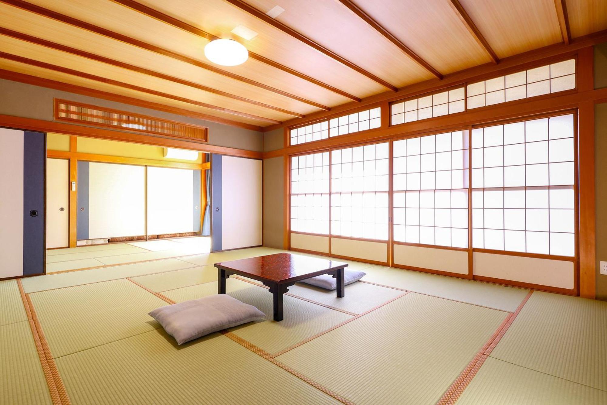 Готель Ooedo Onsen Monogatari Premium Yamashitaya Каґа Екстер'єр фото